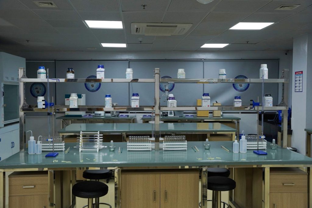 AIUB Pharmacy Lab